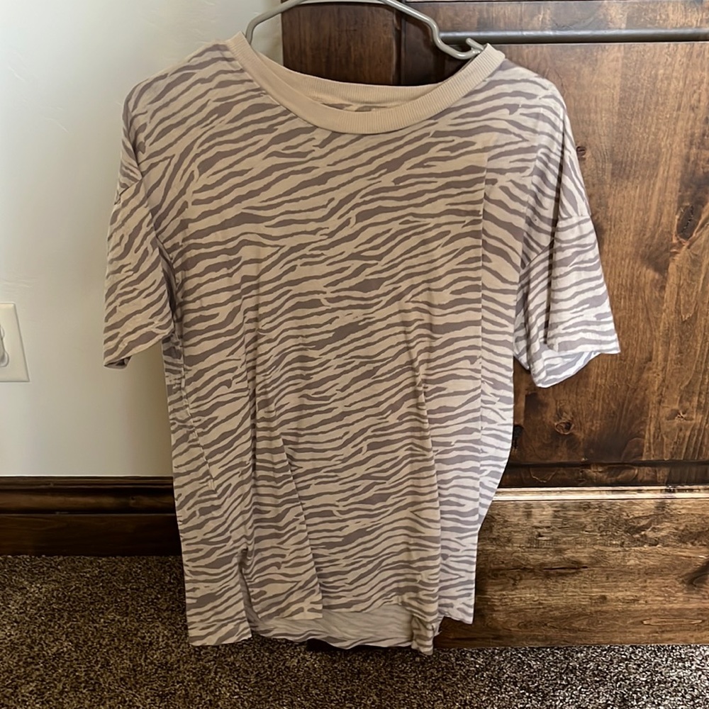 S American Eagle Zebra print oversized shirt